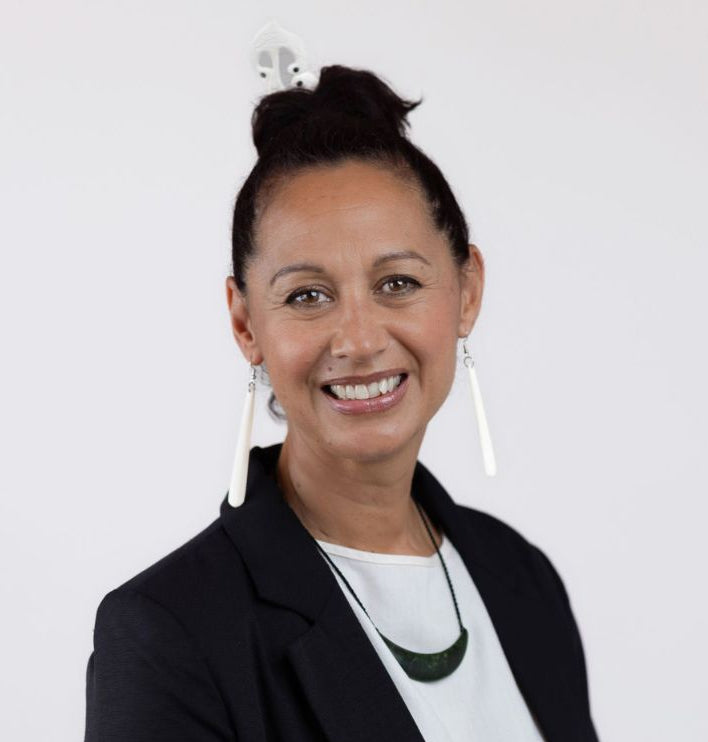 Dr Maxine Ronald