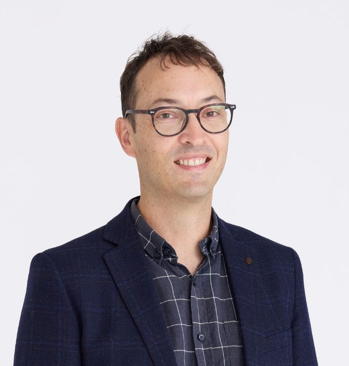 Dr Dean Singleton